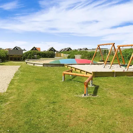 13 * Thyborøn